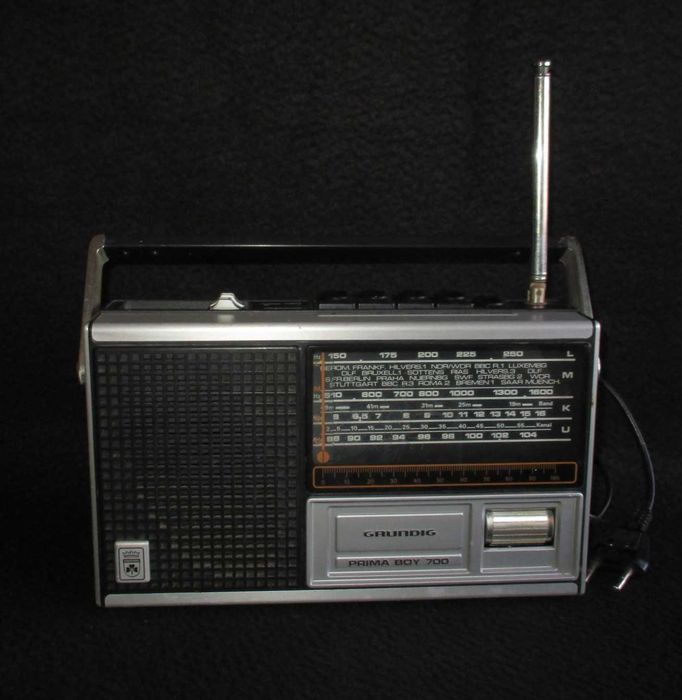 Rádio Grundig Prima Boy 700 Fabricado em Portugal Vintage