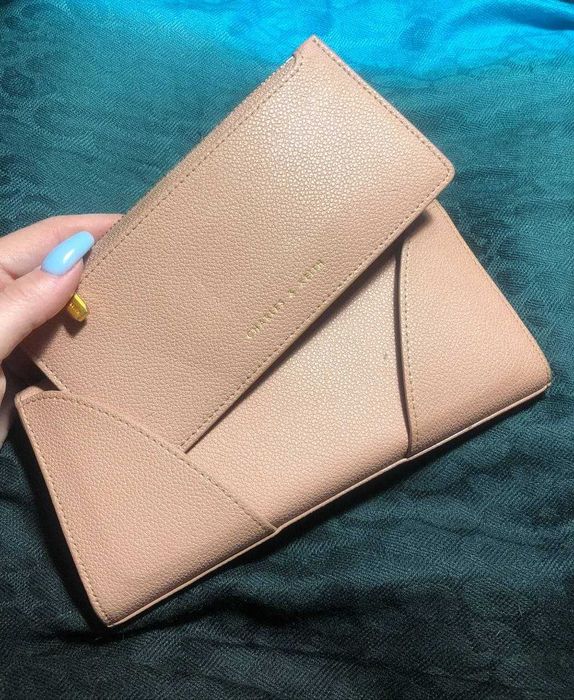 Кошелек Charles & Keith