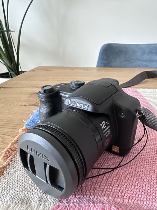 Panasonic Lumix DMC-FZ7 – stan idealny, komplet akcesoriów