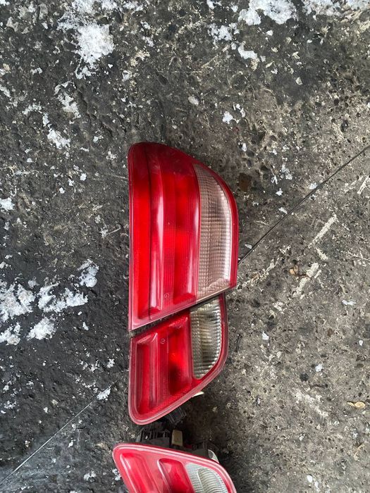 Комплект задніх фонарів е210 е270 е200 е240 е320 е430 е240 cdi