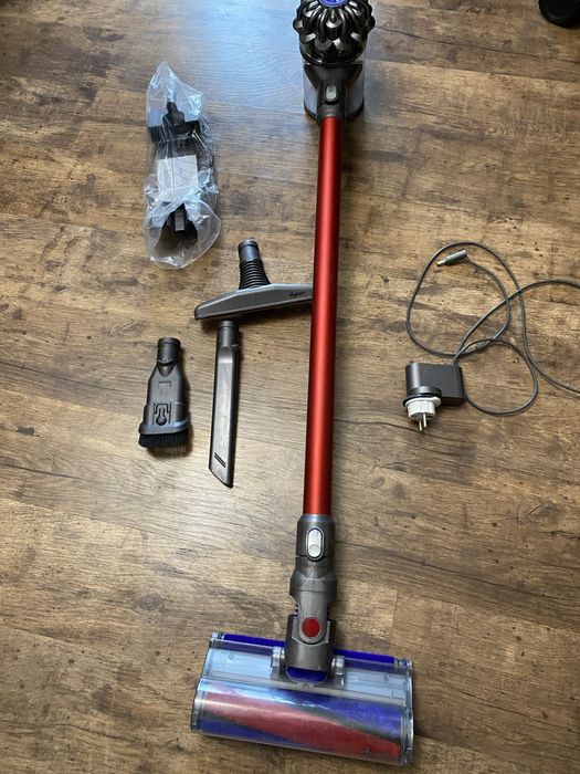Аккумуляторный пылесос Dyson V6 Fluffy: 5 600 грн. - Пылесосы Сумы
