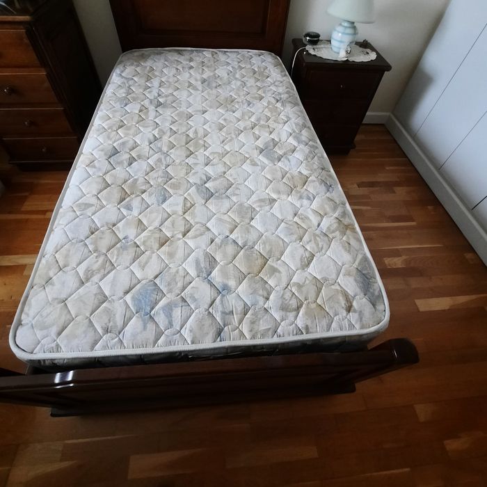 Mobilia vintage de quarto de solteiro/estudante