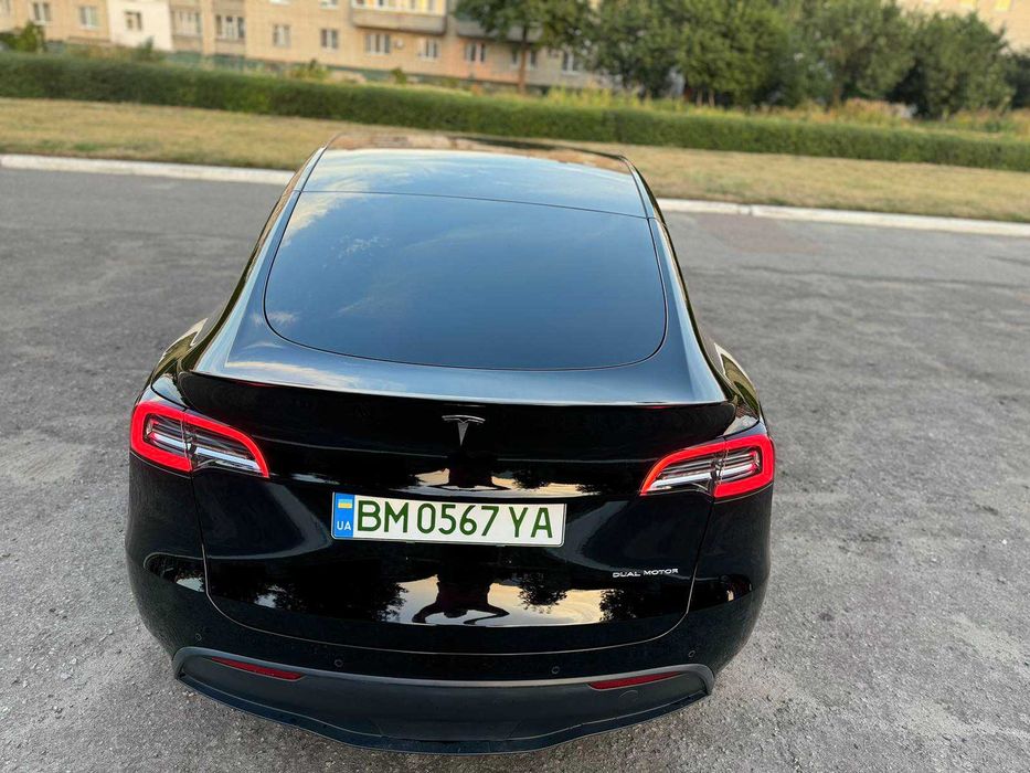 Продам  Тесла Y 2021 року