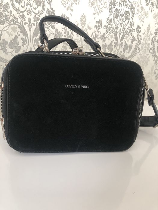 Сумки жіночі по 200 грн