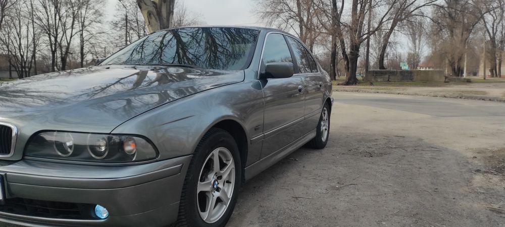 Продам BMW е39.М54.2.2