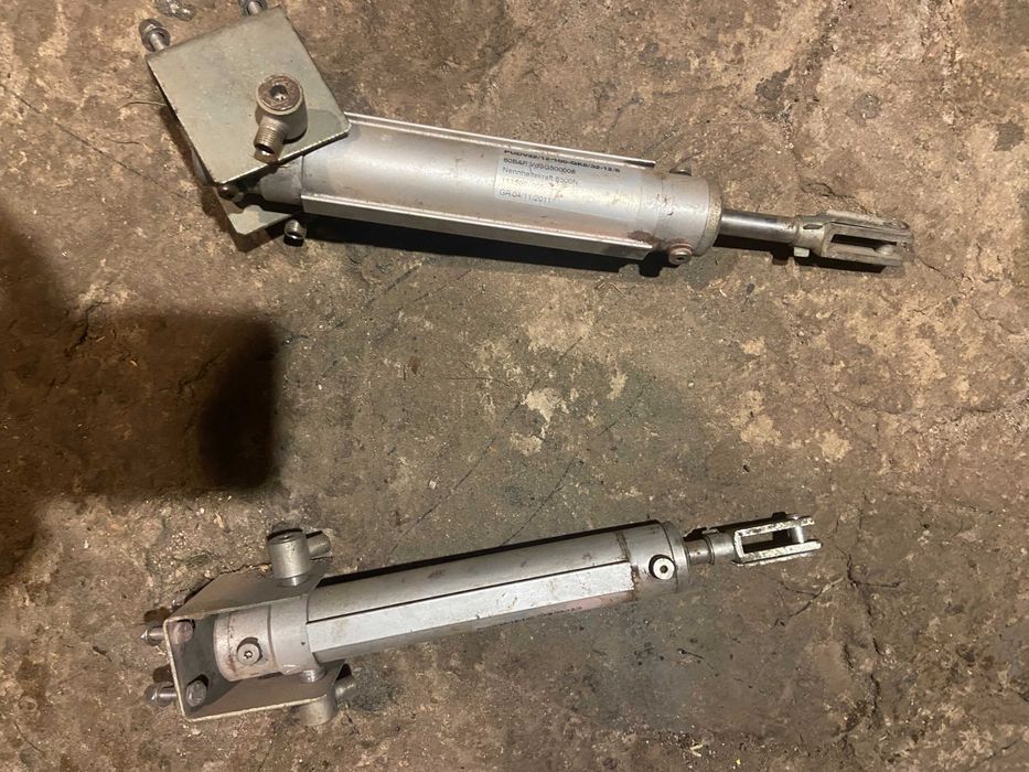 Пневмо циліндр двосторонньоі діі