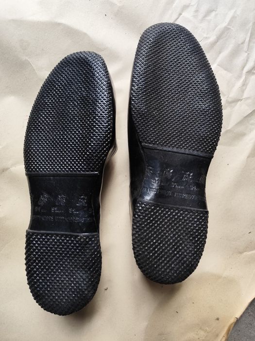 Продам галоши нові