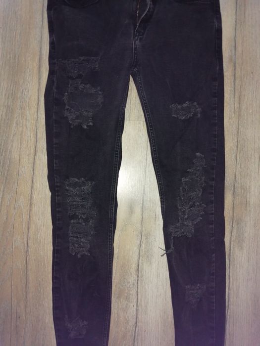 Dwie pary spodni jedne firmy Mango