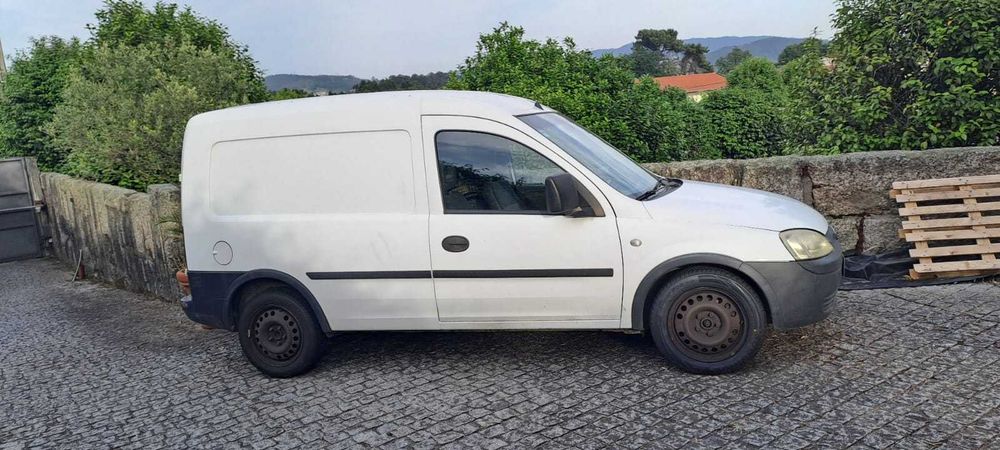 Combo Van 1.7 CD TI in Good Condition