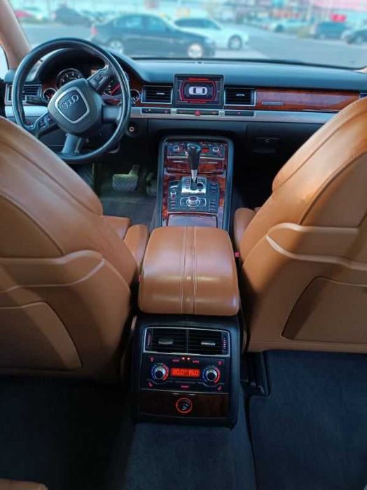 Audi A8 6.0 W12