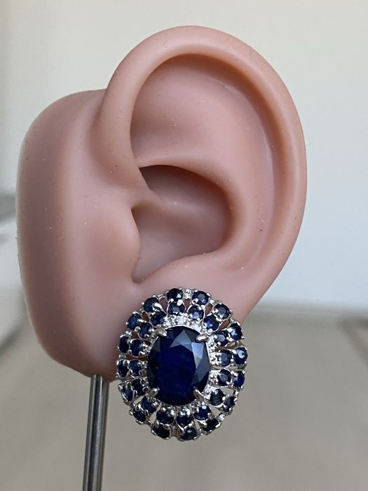 Серебряные серьги с сапфирами