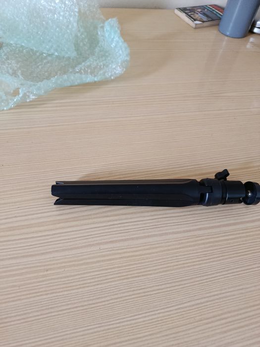 Pequeno tripé para câmara