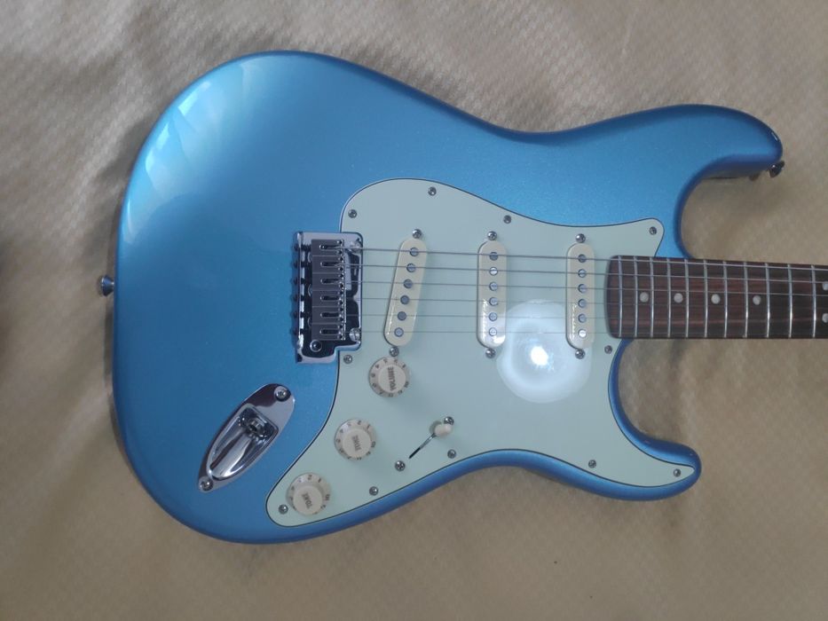 Fender stratocaster opal spark garantia
