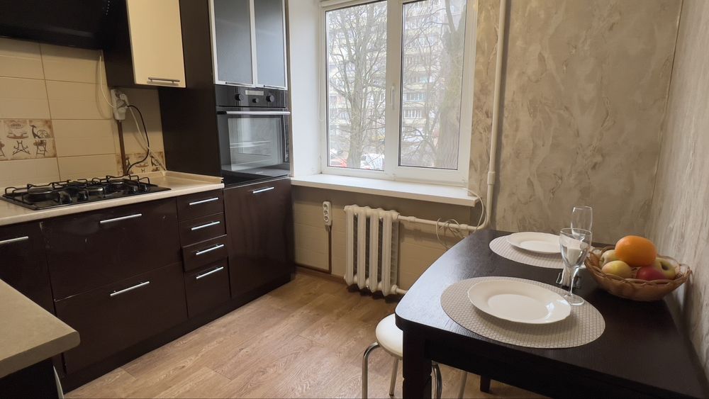 Подобово квартира Котельникова 2К метро Житомирська Академмістечко