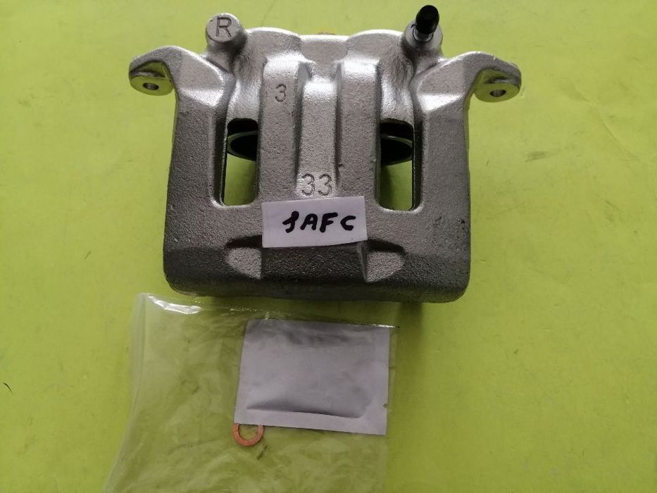 Pinças de travão da frente Nissan Pickup D22 NOVAS