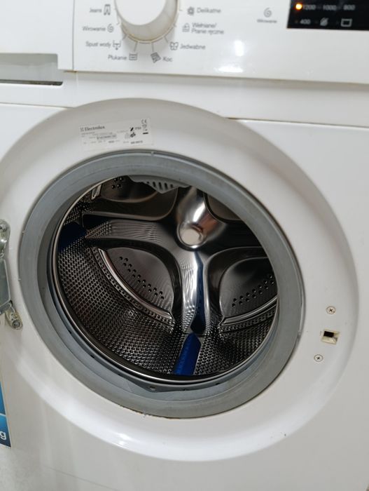 Pralka Electrolux 5kg 1200obr/min A++ slim 38cm