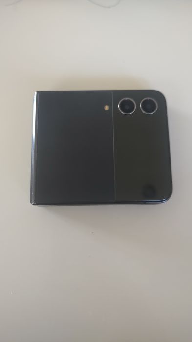 Samsung Galaxy Z Flip 4
