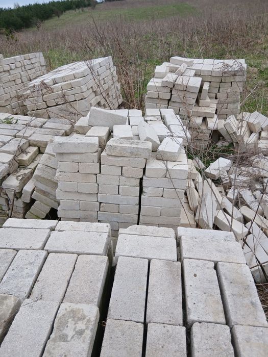 Cegły białe ok. 5000 sz.