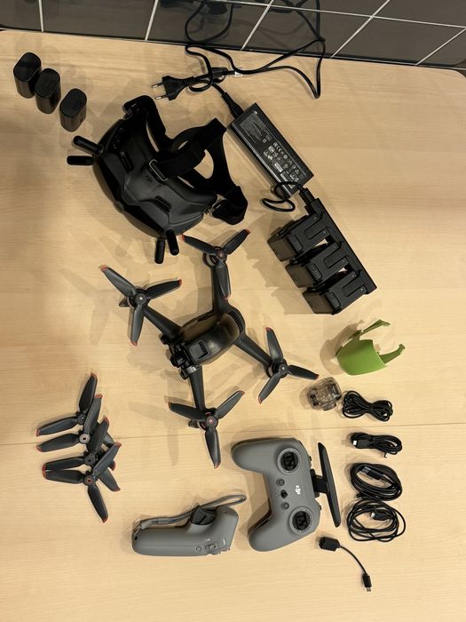 DJI FPV Drone.64551910537859122