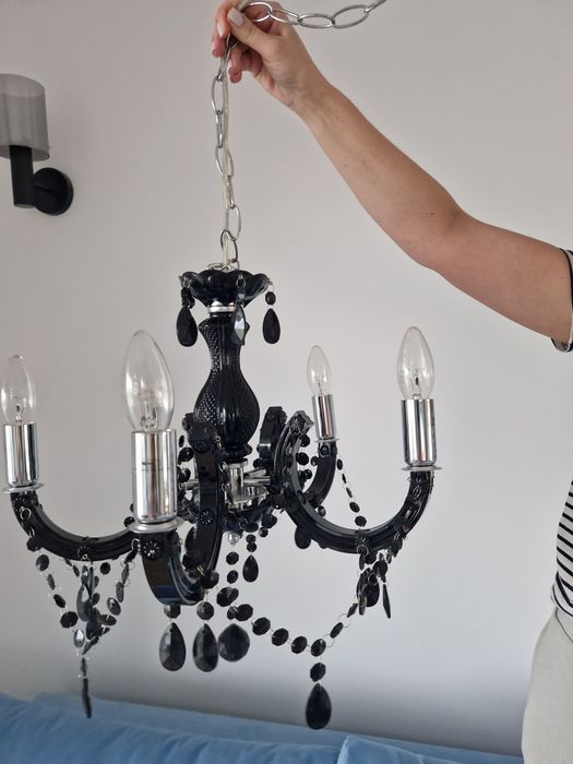 Żyrandol czarny glamur