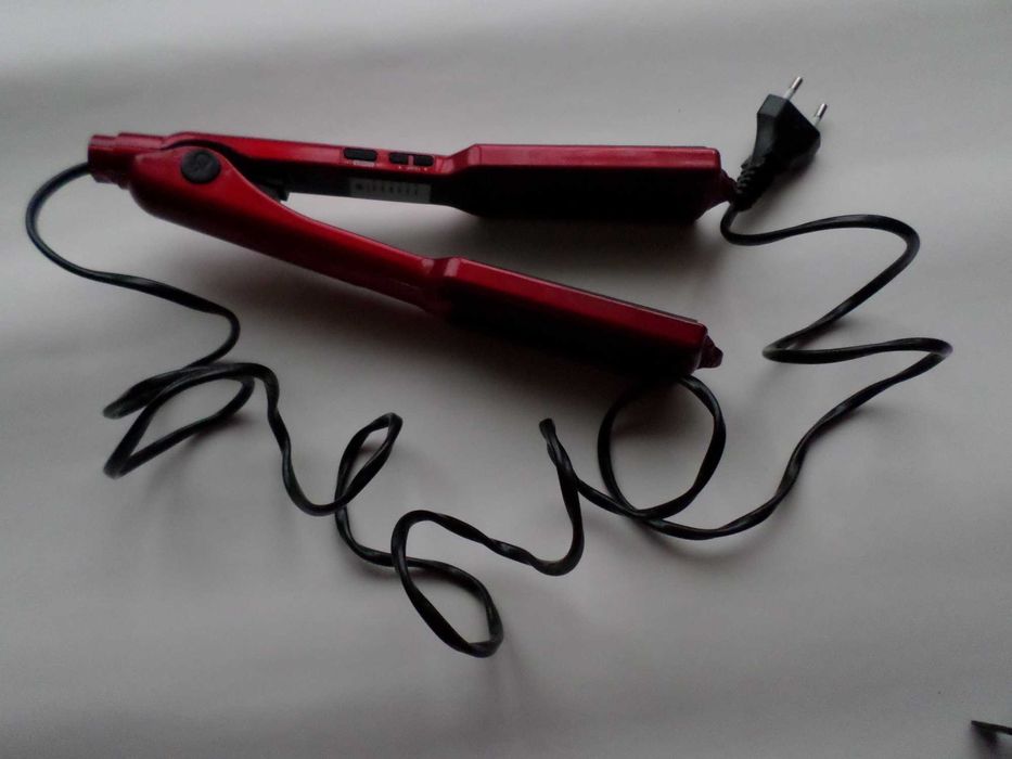 Выпрямитель для волос AURORA AU 272 .