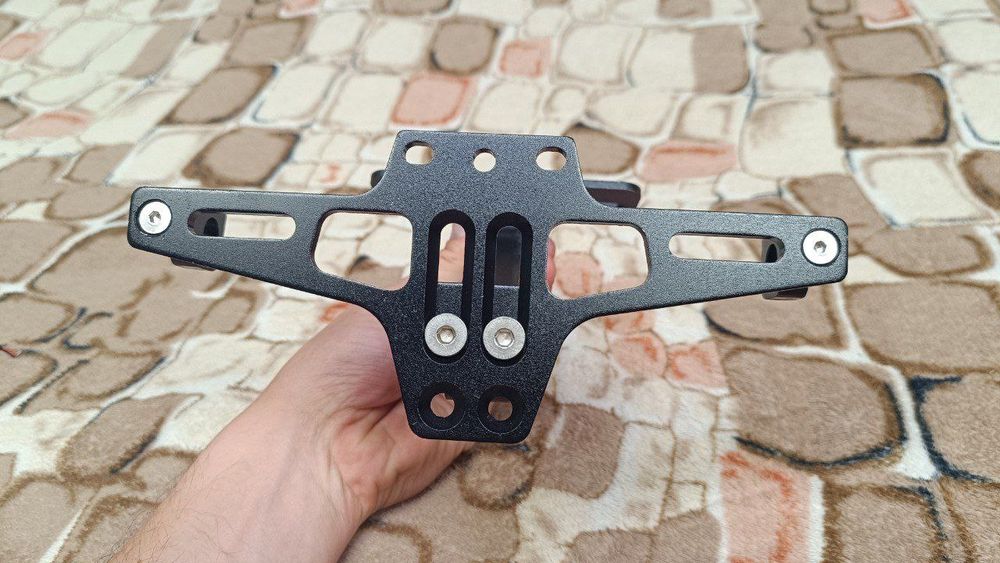 Тримач номера кріплення мотоцикла з місцем під поворотники CNC рамка