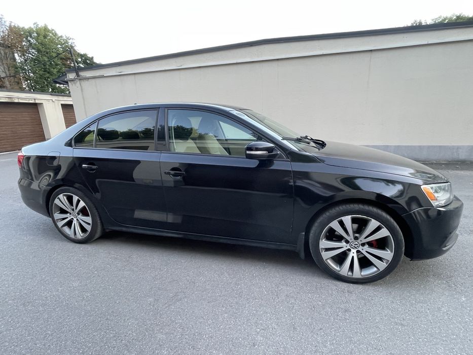 Продам VW JETTA 2011 2.5 газ / бензин