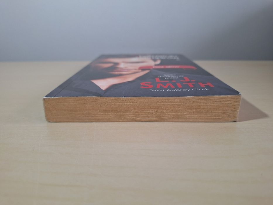 Smith Pamiętniki wampirów Bez słów