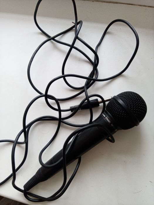 Мікрофон sven  dh135 для караоке на dvd