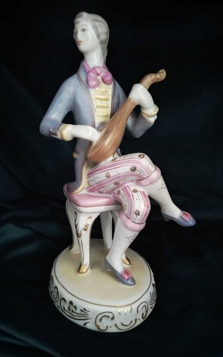 Hollohaza porcelana komplet figurek muzykującej pary stan gablotowy