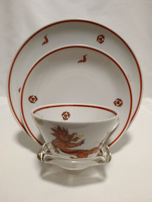 Porcelanowe trio niemieckiej marki Rudolstadt