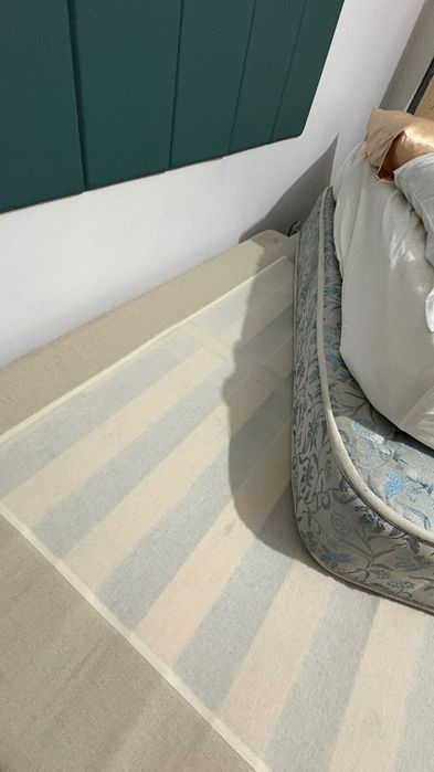 Cama de casal sem colchão