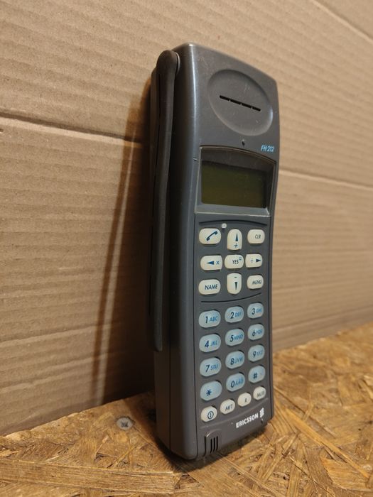Kolekcjonerski telefon Ericsson FH212 P, 1995 rok