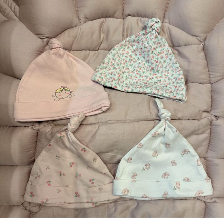Нові шапочки next 2-4 місяці