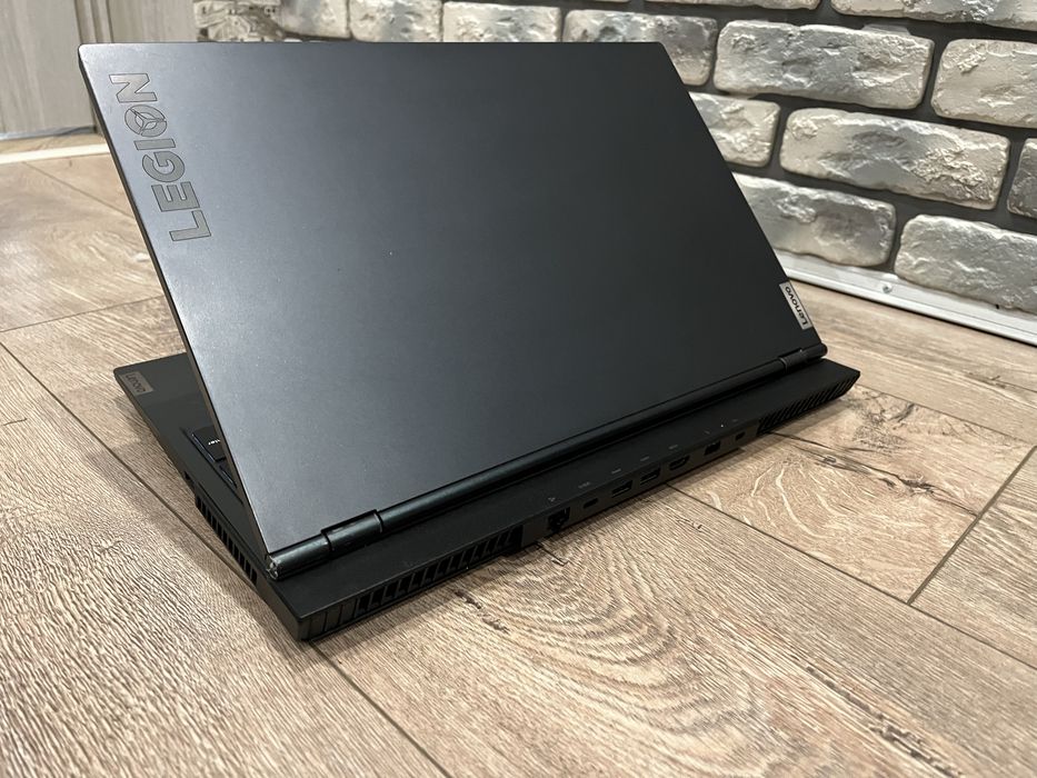 Legion 15.6 144Hz/Ryzen 5 4600H/16//SSD/GTX1650Ti
