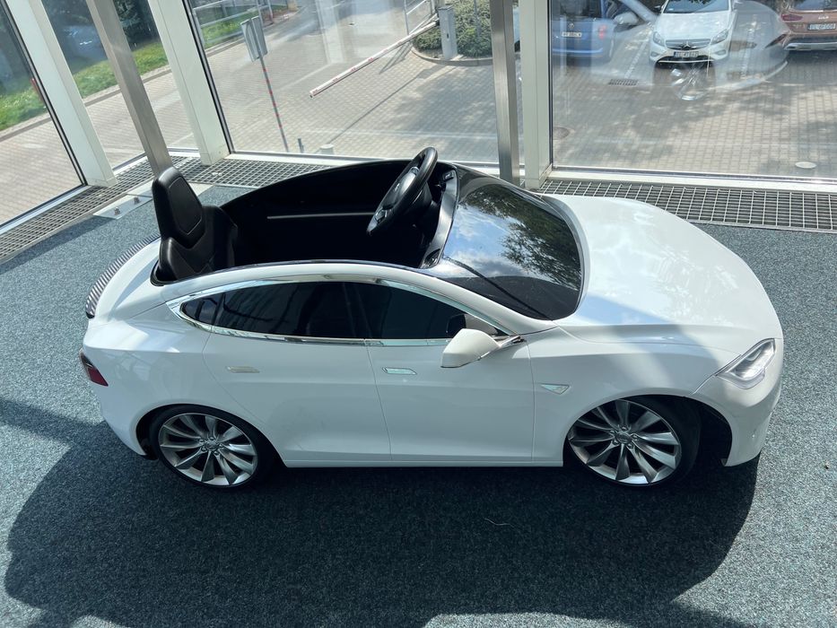 Mini Tesla dla dzieci