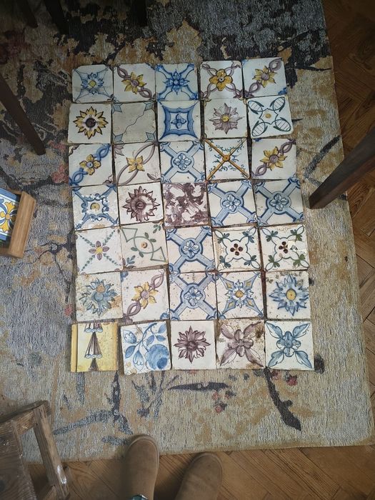Azulejos vários  pombalinos  e VL