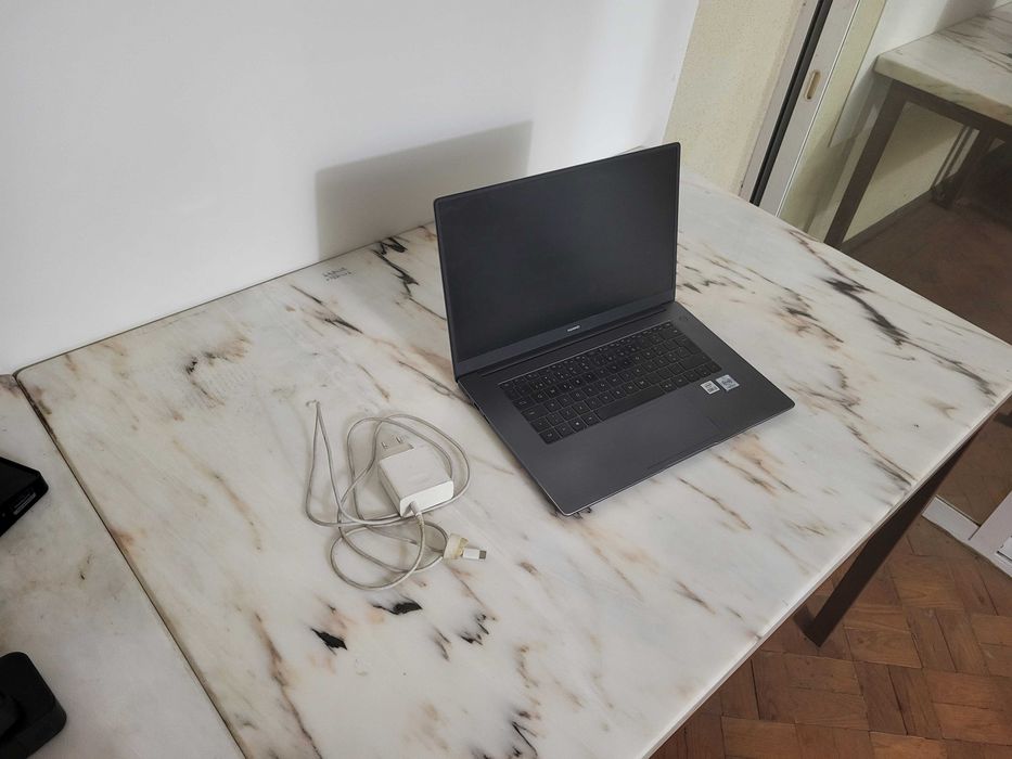 Portatil huawei matebook d15 i3 8gb ram windows 11