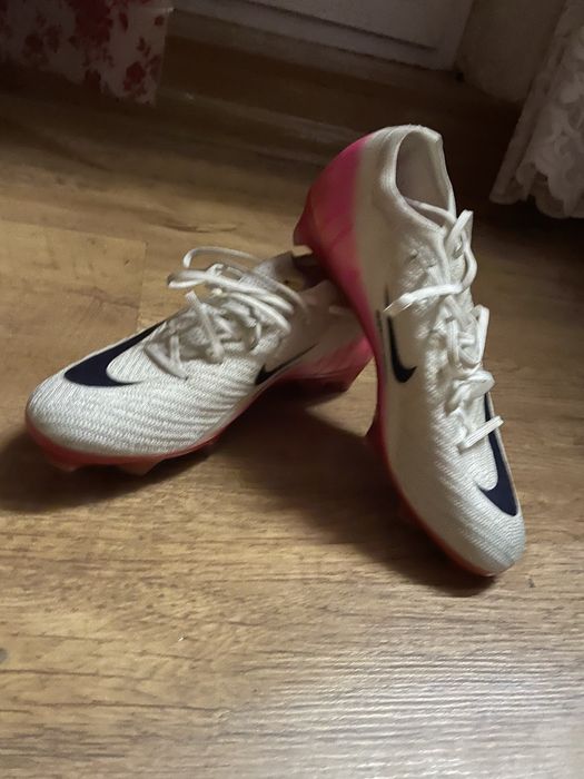 Продаю бутсы  42 размер