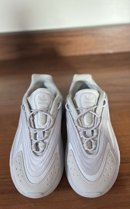 Кросівки жіночі adidas ozelia