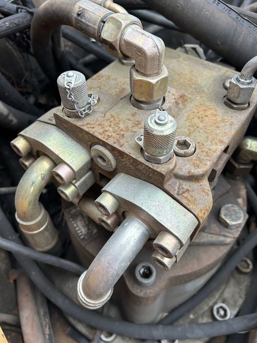 Silnik obrotu Liebherr FMF045 Liebherr A314