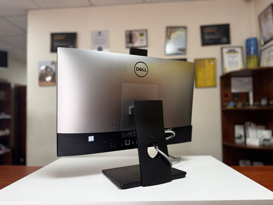 Моноблок Dell OptiPlex 7460 All-in-One / i3-8100 / 8GB / 256GB SSD / 24" Full HD