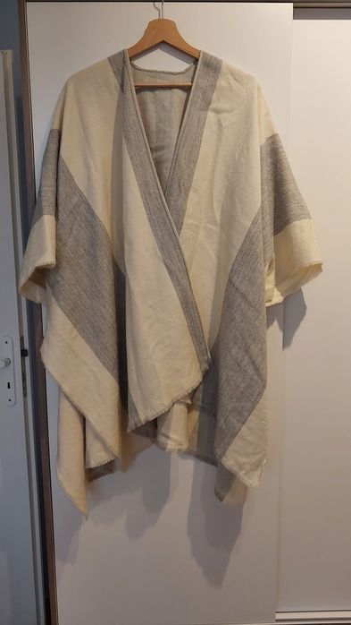Ponczo H&M beżowo-szare
