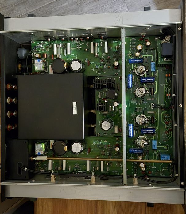 Wzmacniacz hybrydowy Vincent SV-226 – Bardzo dobry stan techniczny
