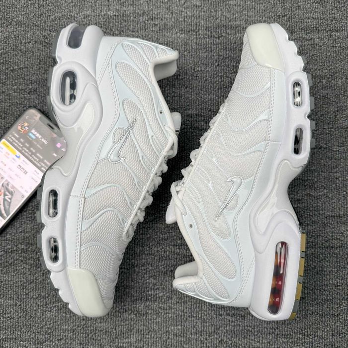 Air Max TN Plus White R.40