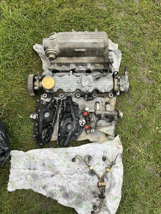 Кришка мотора на опель вектра а дизель 1,7