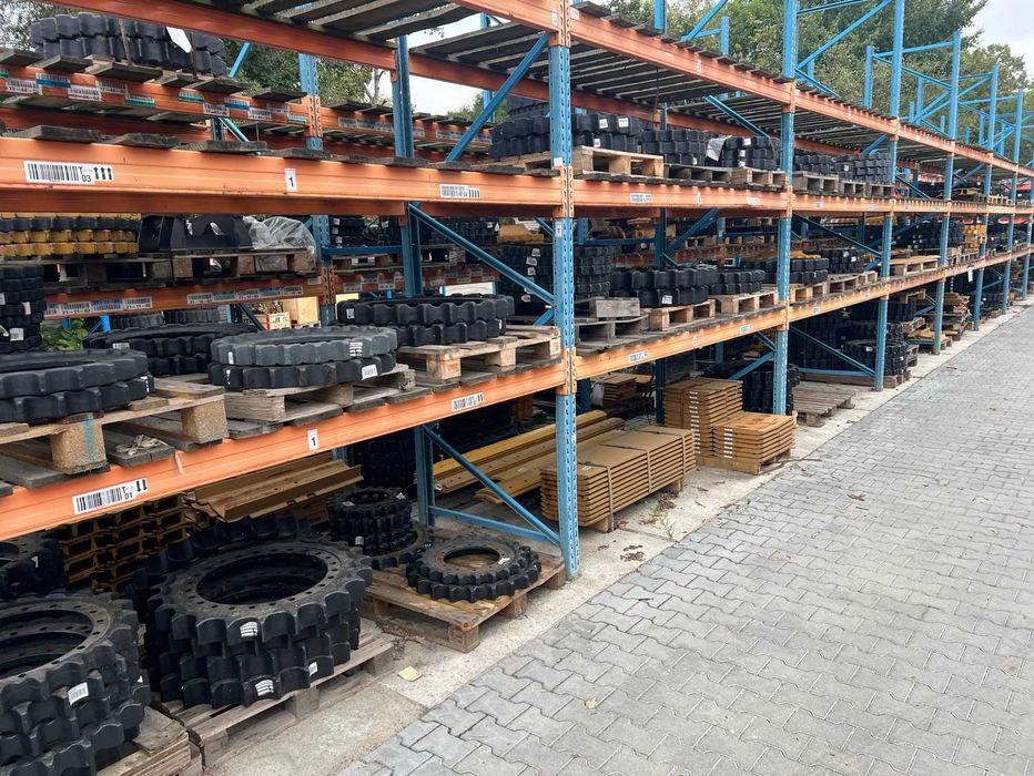 Звездочка, Зірочка, зубчасте колесо Cat Volvo Komatsu JCB Hitachi