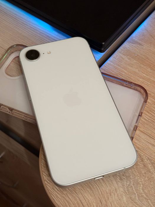 iPhone 16e White 128GB