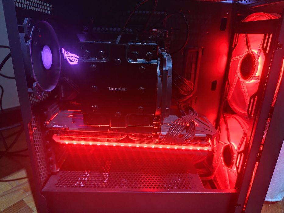 Vendo CPU, motherboard e memória