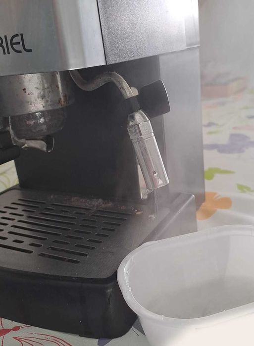 Máquina café Briel modelo Versatile Due